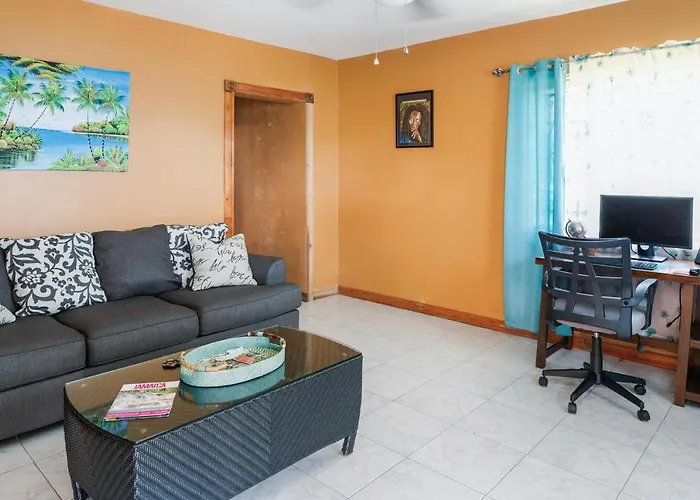 Yanceylargoestate 2br With Mountain Views