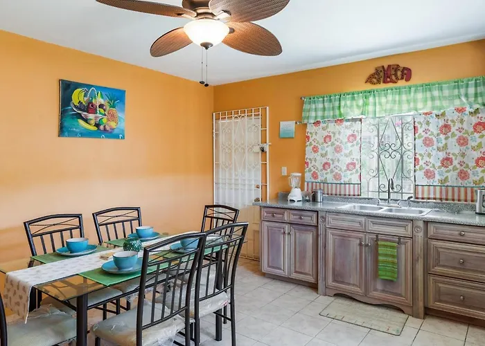 Yanceylargoestate 2br With Mountain Views *