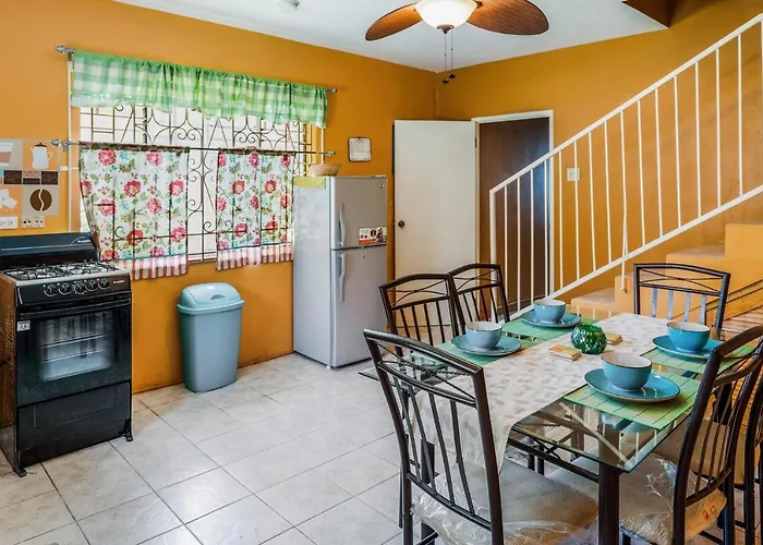 Yanceylargoestate 2br With Mountain Views Villa